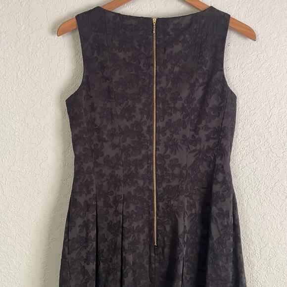 Taylor Jacquard Floral Fit Flare Black Dress Size 6 - Picture 4 of 4